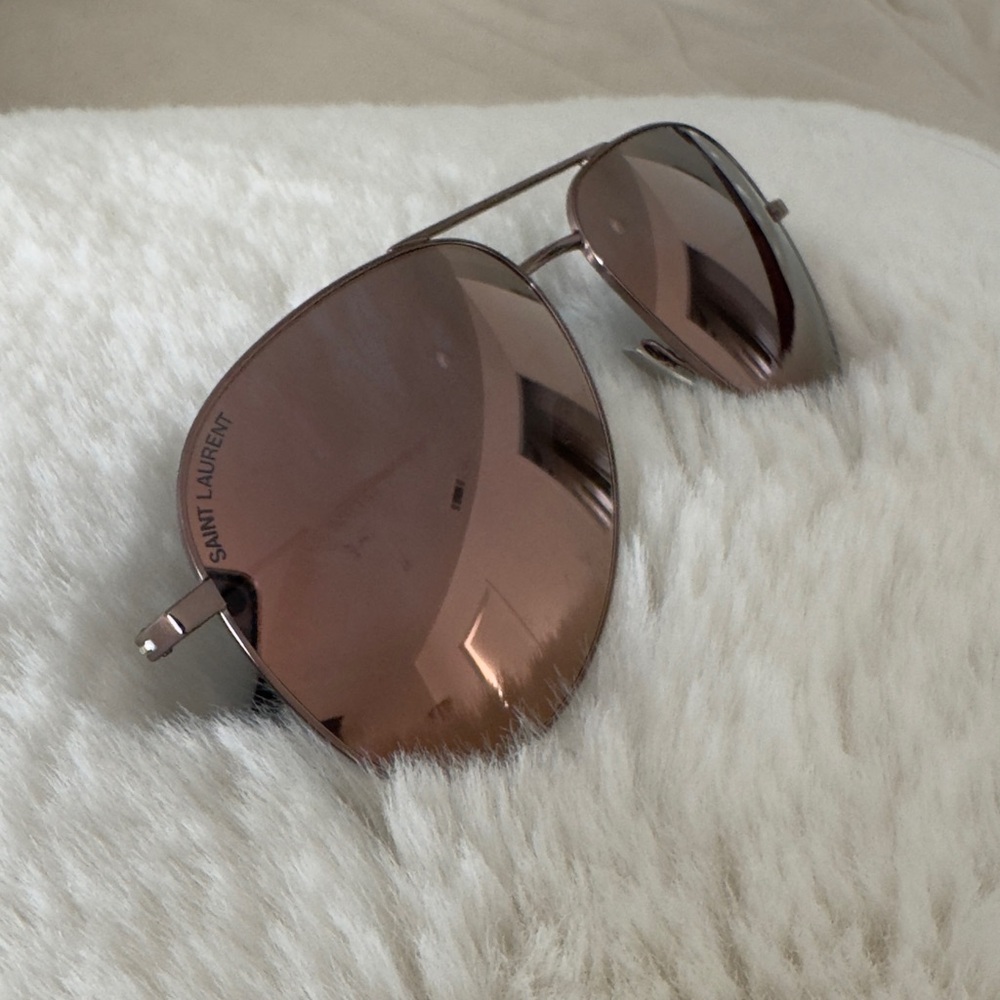 Authentic saint Laurent aviator sunglasses Rose gold mirror